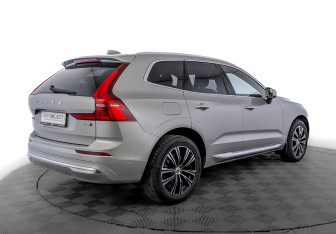 Подержанный автомобиль Volvo XC60 2021 года (5 фото)