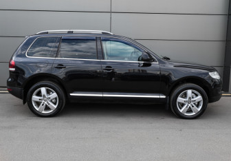 Подержанный автомобиль Volkswagen Touareg 2008 года (4 фото)