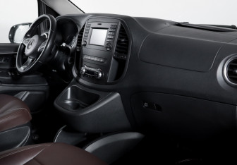 Подержанный автомобиль Mercedes-Benz Vito 2018 года (9 фото)