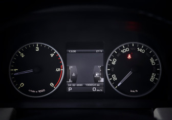 Подержанный автомобиль Land Rover Range Rover Sport 2010 года (16 фото)