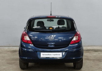 Подержанный автомобиль Opel Corsa 2011 года (6 фото)