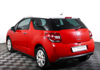 Подержанный автомобиль Citroen DS3 Hatchback 2010 года (7 фото)