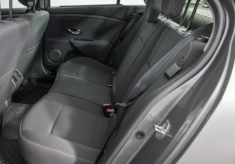 Подержанный автомобиль Renault Fluence 2011 года (11 фото)