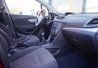Подержанный автомобиль Opel Mokka 2013 года (11 фото)