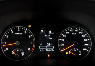 Подержанный автомобиль Kia Rio Hatchback 2021 года (13 фото)