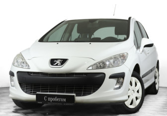 Подержанный автомобиль Peugeot 308 Hatchback 2011 года (19 фото)