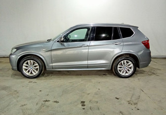 Подержанный автомобиль BMW X3 2013 года (7 фото)