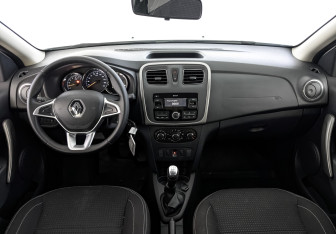 Подержанный автомобиль Renault Logan Sedan 2022 года (14 фото)