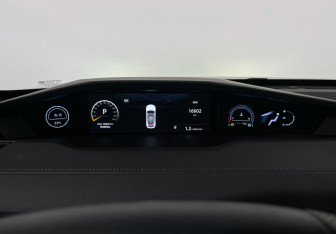 Подержанный автомобиль Changan UNI-V 2024 года (11 фото)