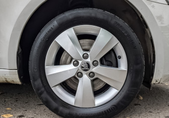 Подержанный автомобиль Skoda Octavia Liftback 2019 года (18 фото)