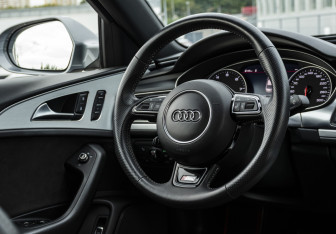 Подержанный автомобиль Audi A6 Sedan 2018 года (10 фото)
