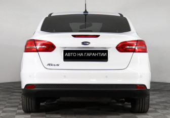 Подержанный автомобиль Ford Focus Sedan 2019 года (4 фото)
