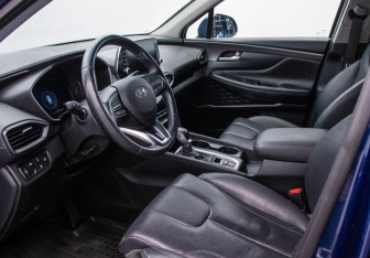 Подержанный автомобиль Hyundai Santa Fe 2019 года (10 фото)