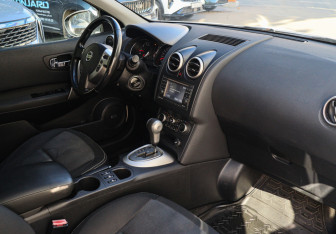 Подержанный автомобиль Nissan Qashqai 2011 года (7 фото)