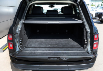 Подержанный автомобиль Land Rover Range Rover 2021 года (10 фото)