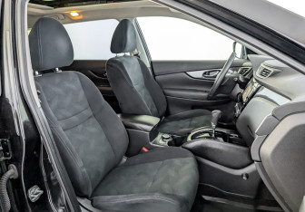 Подержанный автомобиль Nissan X-Trail 2015 года (23 фото)
