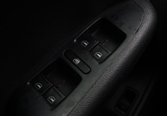 Подержанный автомобиль Volkswagen Jetta Sedan 2011 года (15 фото)