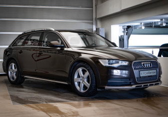 Подержанный автомобиль Audi A6 allroad 2012 года (3 фото)