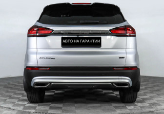 Подержанный автомобиль Geely Atlas Pro 2022 года (4 фото)