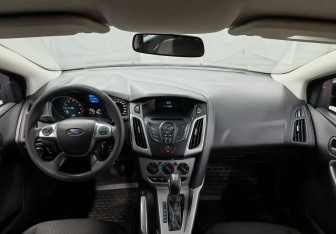 Подержанный автомобиль Ford Focus Wagon 2013 года (11 фото)