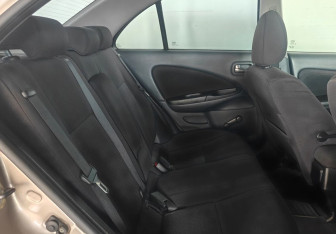 Подержанный автомобиль Nissan Almera Sedan 2006 года (10 фото)