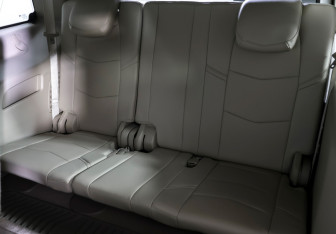 Подержанный автомобиль Cadillac Escalade Suv 2015 года (12 фото)