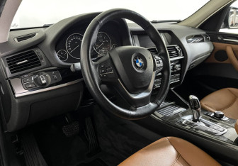 Подержанный автомобиль BMW X3 2017 года (12 фото)