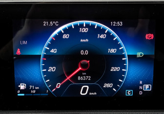 Подержанный автомобиль Mercedes-Benz GLB 2020 года (16 фото)