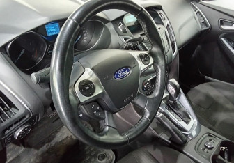 Подержанный автомобиль Ford Focus Wagon 2014 года (14 фото)