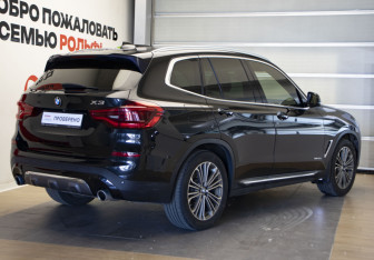 Подержанный автомобиль BMW X3 2017 года (4 фото)