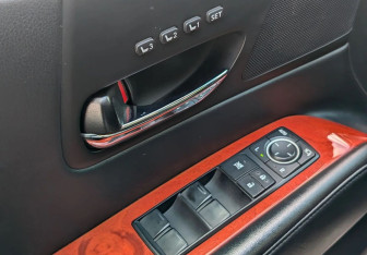 Подержанный автомобиль Lexus RX 2010 года (13 фото)