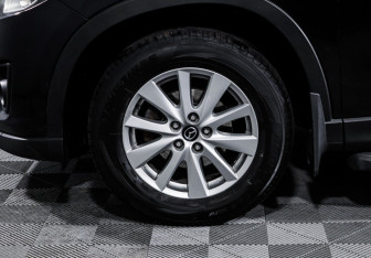 Подержанный автомобиль Mazda CX-5 2014 года (15 фото)
