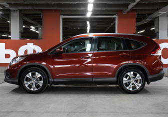 Подержанный автомобиль Honda CR-V 2014 года (8 фото)