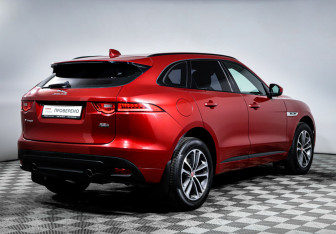 Подержанный автомобиль Jaguar F-Pace 2019 года (5 фото)