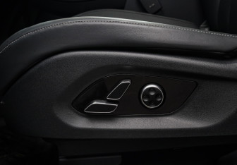 Подержанный автомобиль AITO M7 2023 года (21 фото)