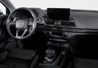 Подержанный автомобиль Audi Q5 2024 года (12 фото)