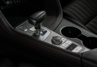 Подержанный автомобиль Genesis G70 2021 года (17 фото)