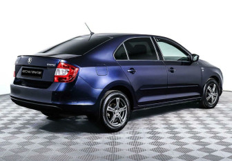 Подержанный автомобиль Skoda Rapid Liftback 2016 года (5 фото)