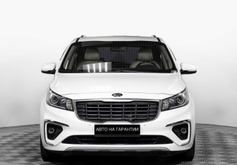 Подержанный автомобиль Kia Carnival 2018 года (2 фото)