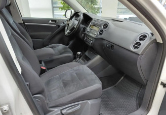 Подержанный автомобиль Volkswagen Tiguan 2012 года (10 фото)