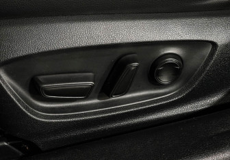 Подержанный автомобиль Toyota Camry Sedan 2019 года (14 фото)