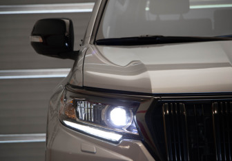 Подержанный автомобиль Toyota Land Cruiser Prado 2021 года (38 фото)