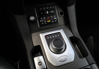 Подержанный автомобиль Land Rover Discovery 2013 года (20 фото)
