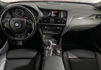 Подержанный автомобиль BMW X4 2016 года (11 фото)
