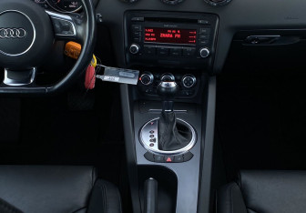 Подержанный автомобиль Audi TT Coupe 2012 года (13 фото)