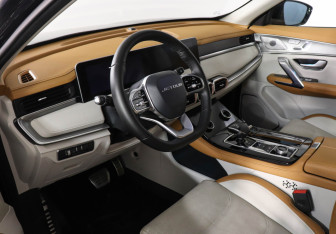 Подержанный автомобиль Jetour X70 2024 года (9 фото)