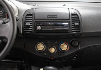 Подержанный автомобиль Nissan Micra Hatchback 2007 года (15 фото)