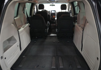 Подержанный автомобиль Dodge Caravan 2010 года (9 фото)