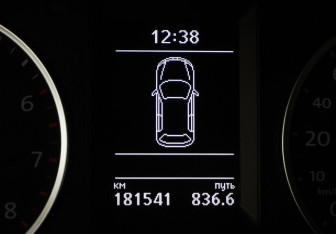 Подержанный автомобиль Volkswagen Tiguan 2016 года (17 фото)