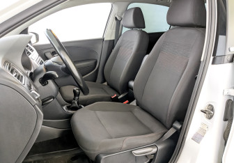Подержанный автомобиль Volkswagen Polo Sedan 2018 года (20 фото)